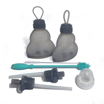 2 feeding pouches and accessories