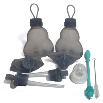 4 feeding pouches and accessories